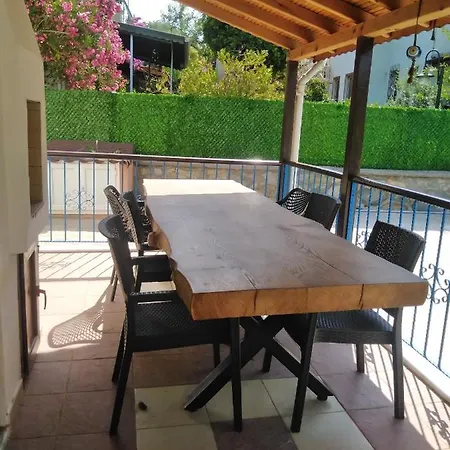 Calis 2 Vilă *