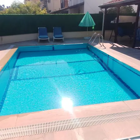 Calis 2 Vilă